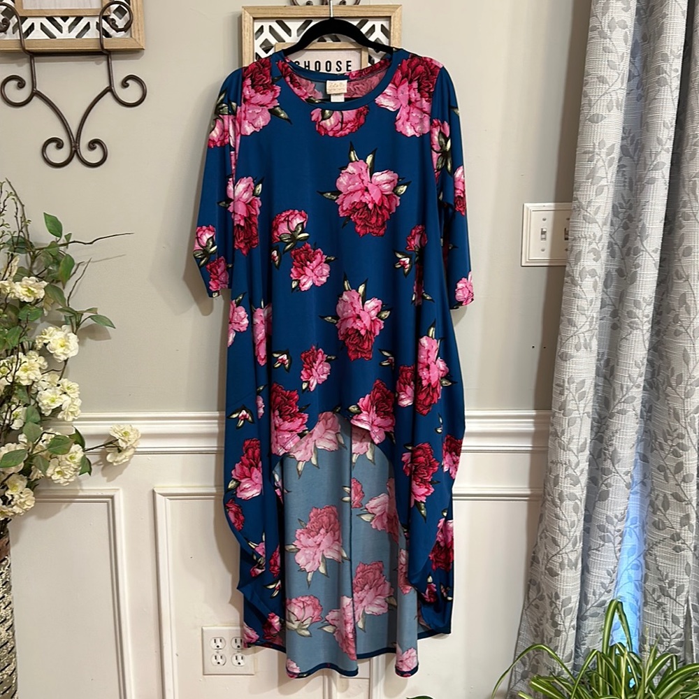 Zadie B’s High Low Top Size Large